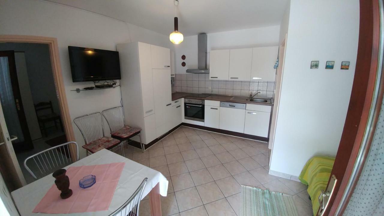 Apartments Dora Banjol Exterior foto